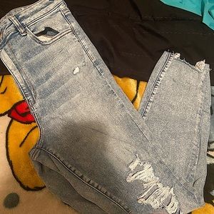 acid wash jean ripped